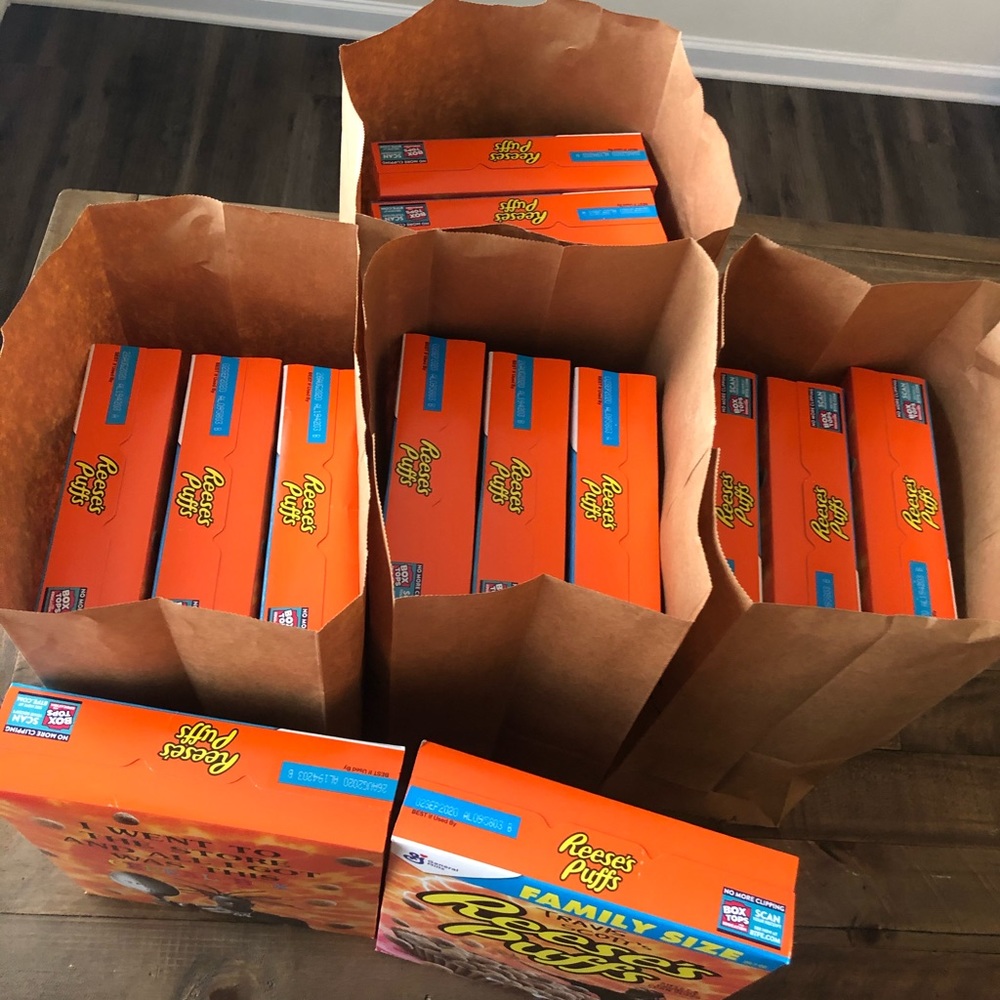 Travis Scott Reese’s Puffs Family Size - Picture 2 of 2